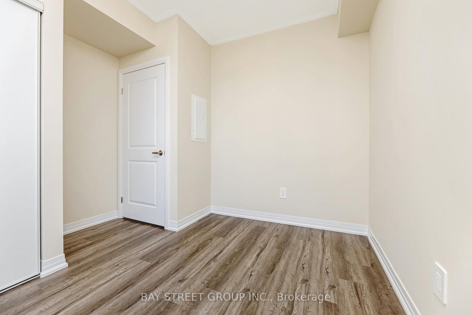 1573 Rose Way, Unit 111 thumbnail 19