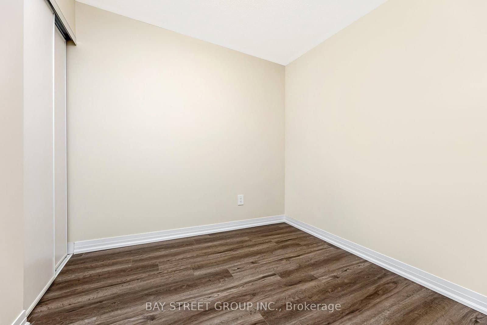 1573 Rose Way, Unit 111 thumbnail 20