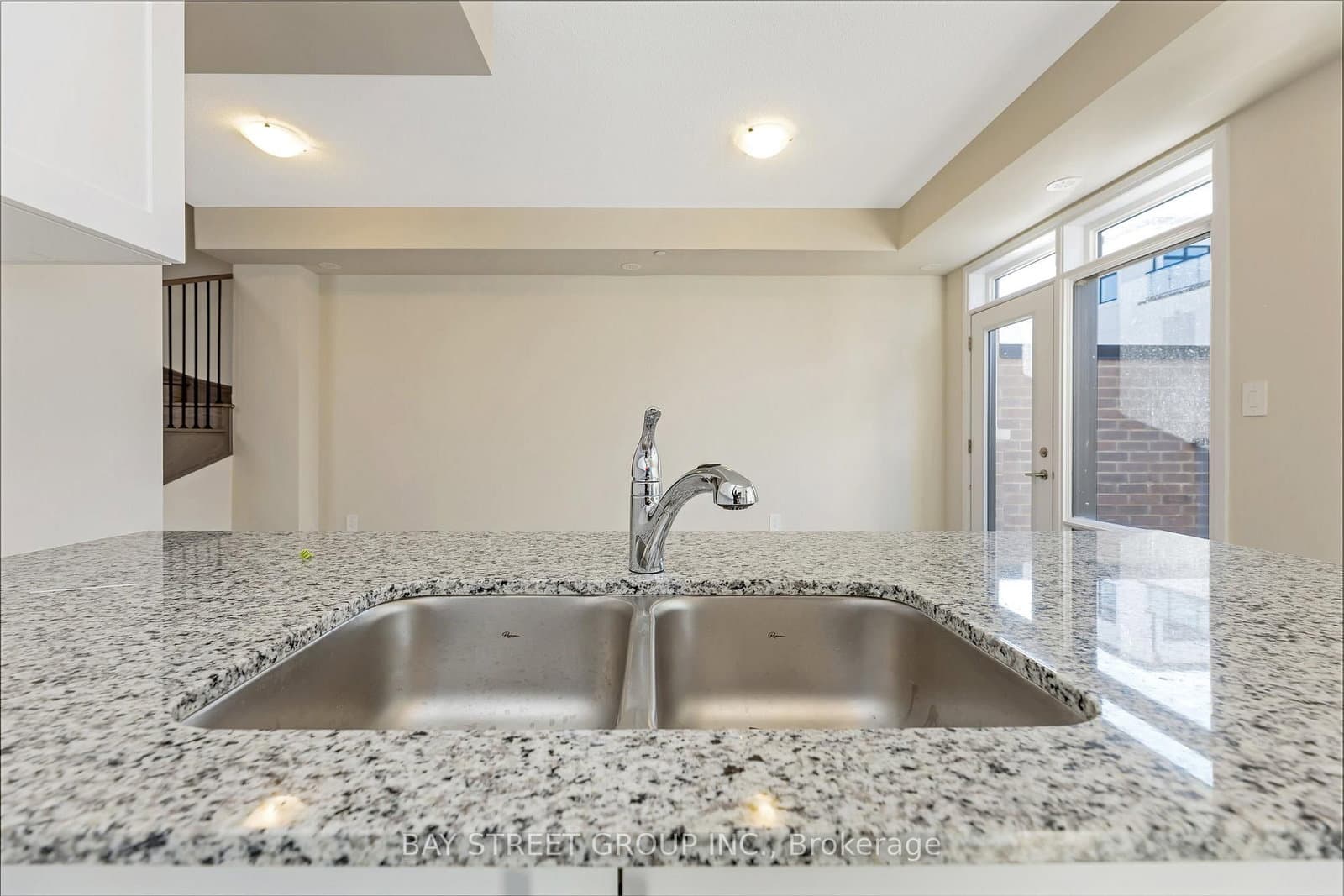 1573 Rose Way, Unit 111 thumbnail 7