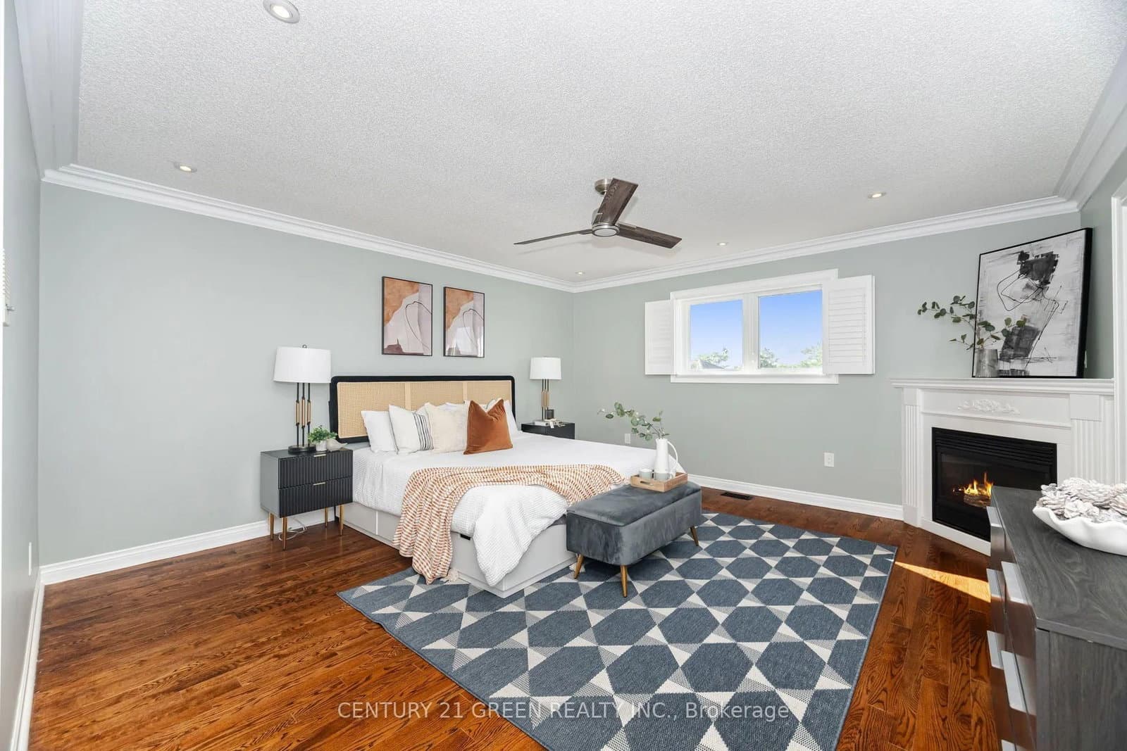 193 Royal Valley Drive thumbnail 32
