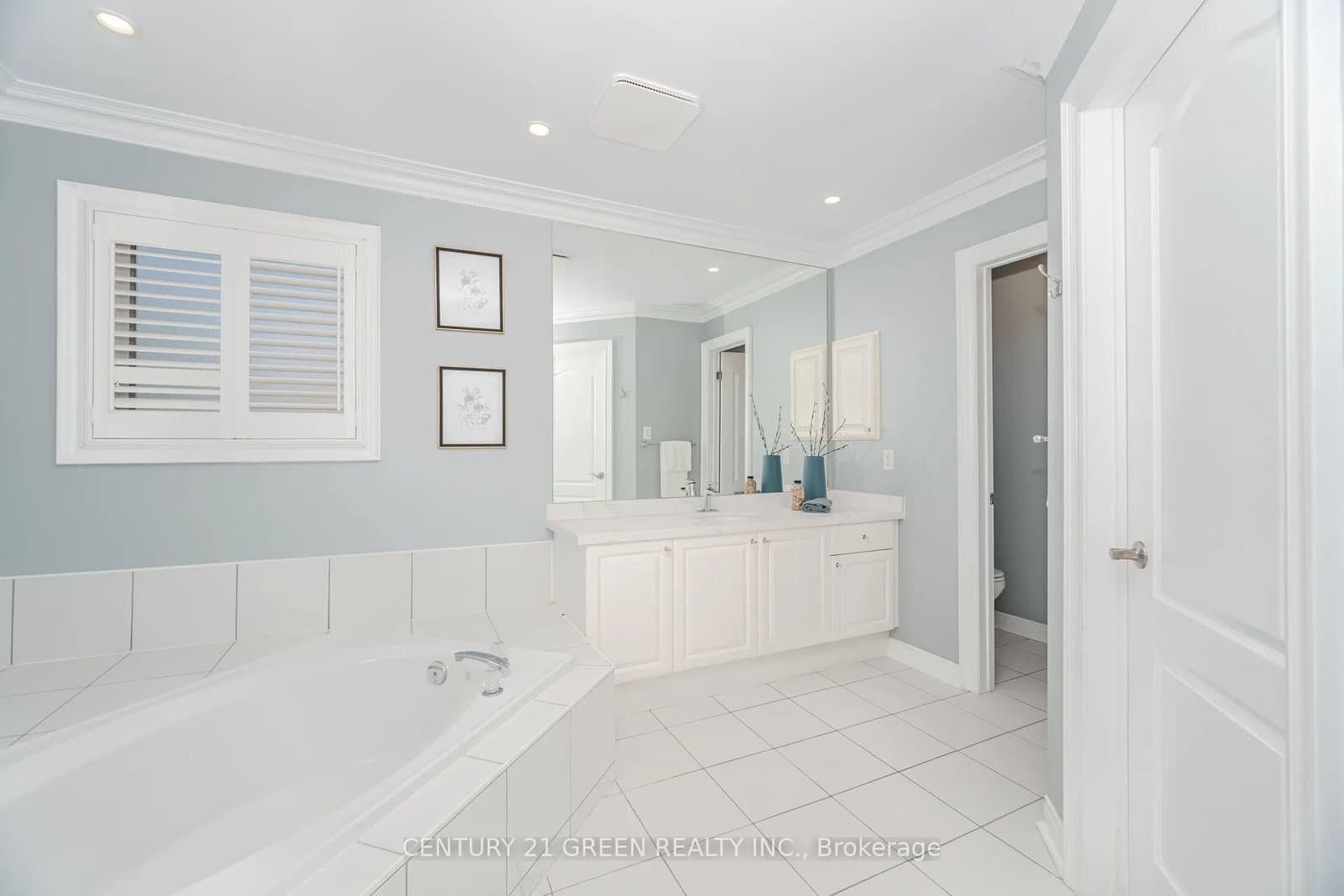 193 Royal Valley Drive thumbnail 37