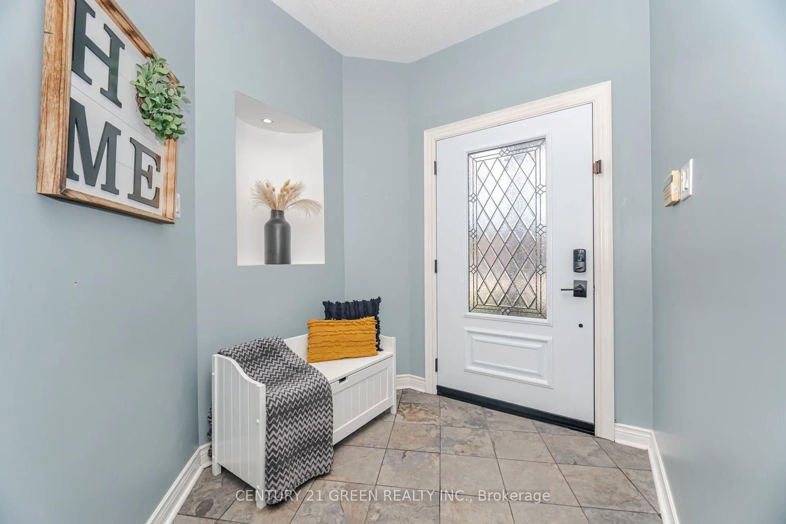 193 Royal Valley Drive thumbnail 7