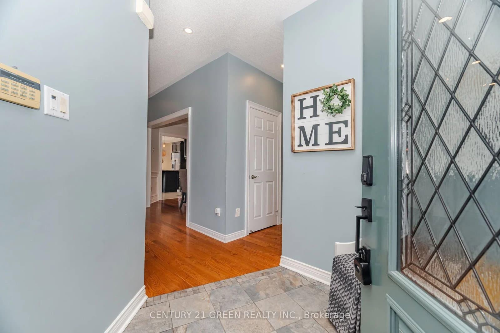 193 Royal Valley Drive thumbnail 8