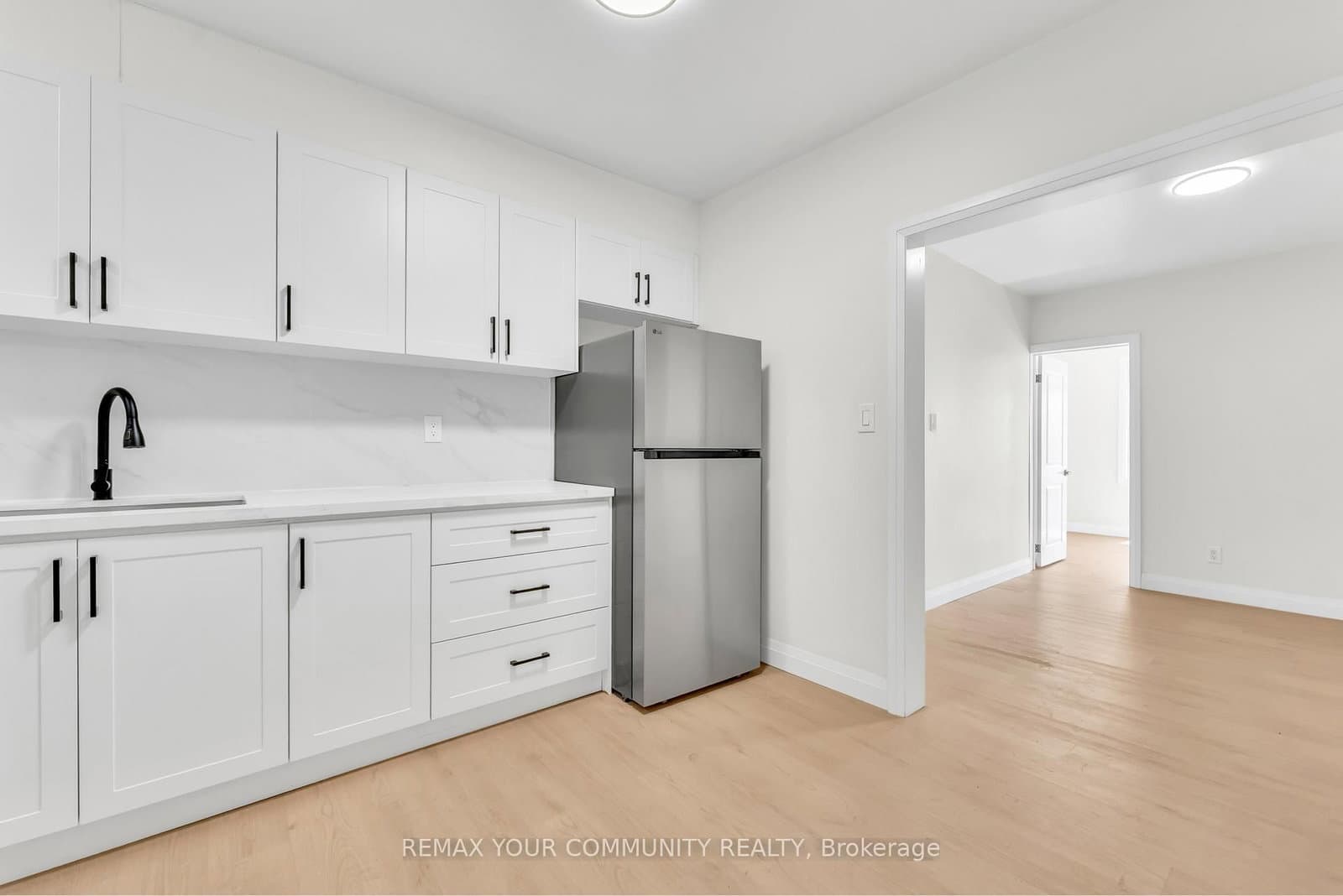 1822 St Clair Avenue W, Unit Upper Level thumbnail 11