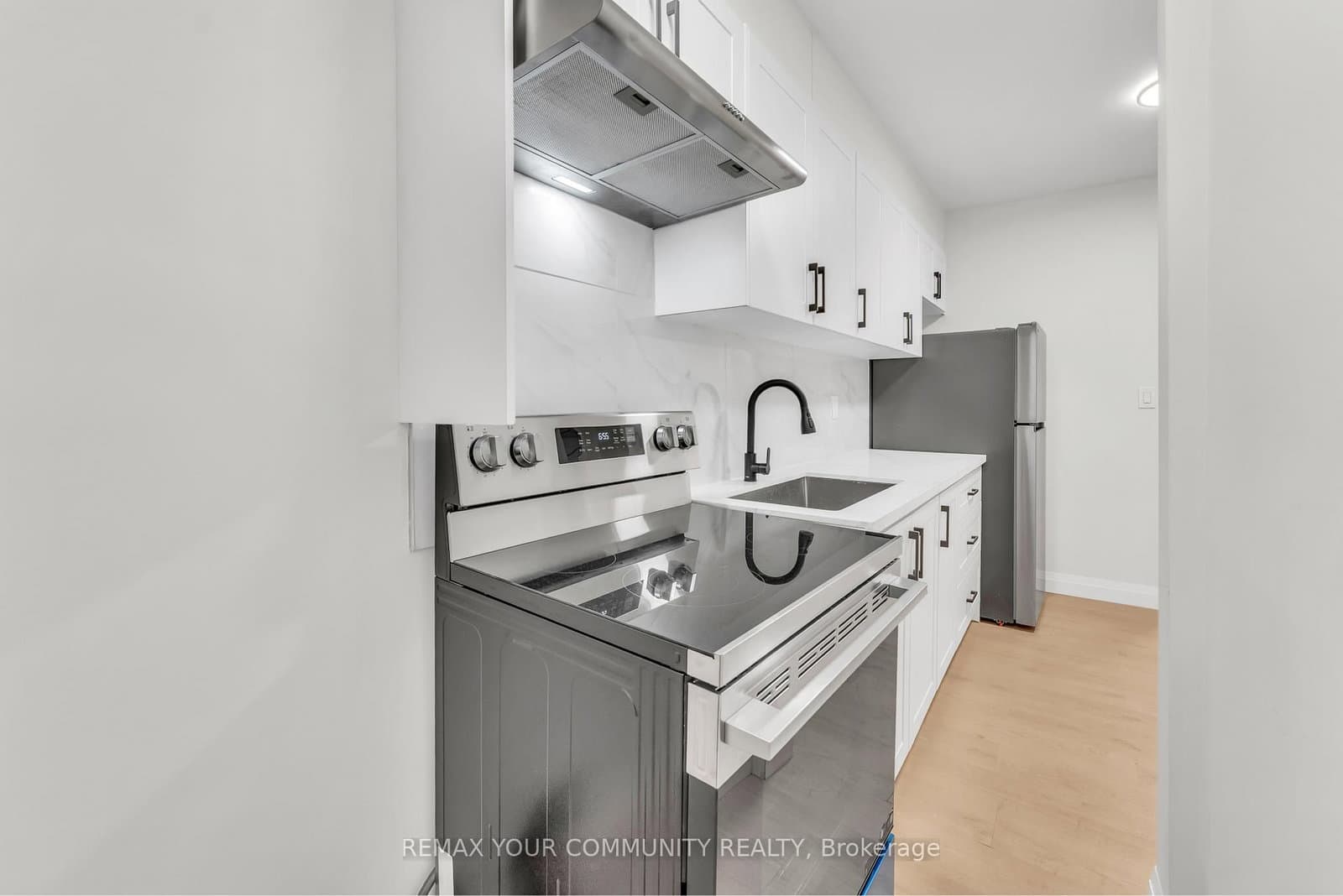 1822 St Clair Avenue W, Unit Upper Level thumbnail 14