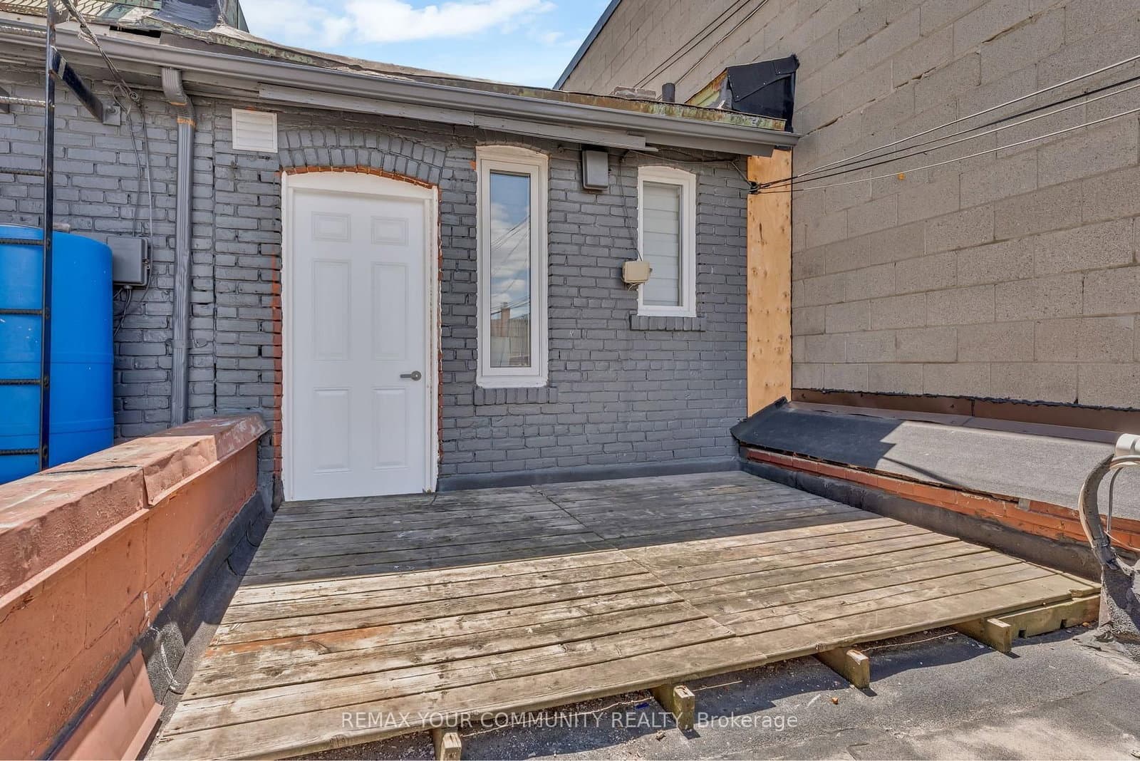 1822 St Clair Avenue W, Unit Upper Level thumbnail 17
