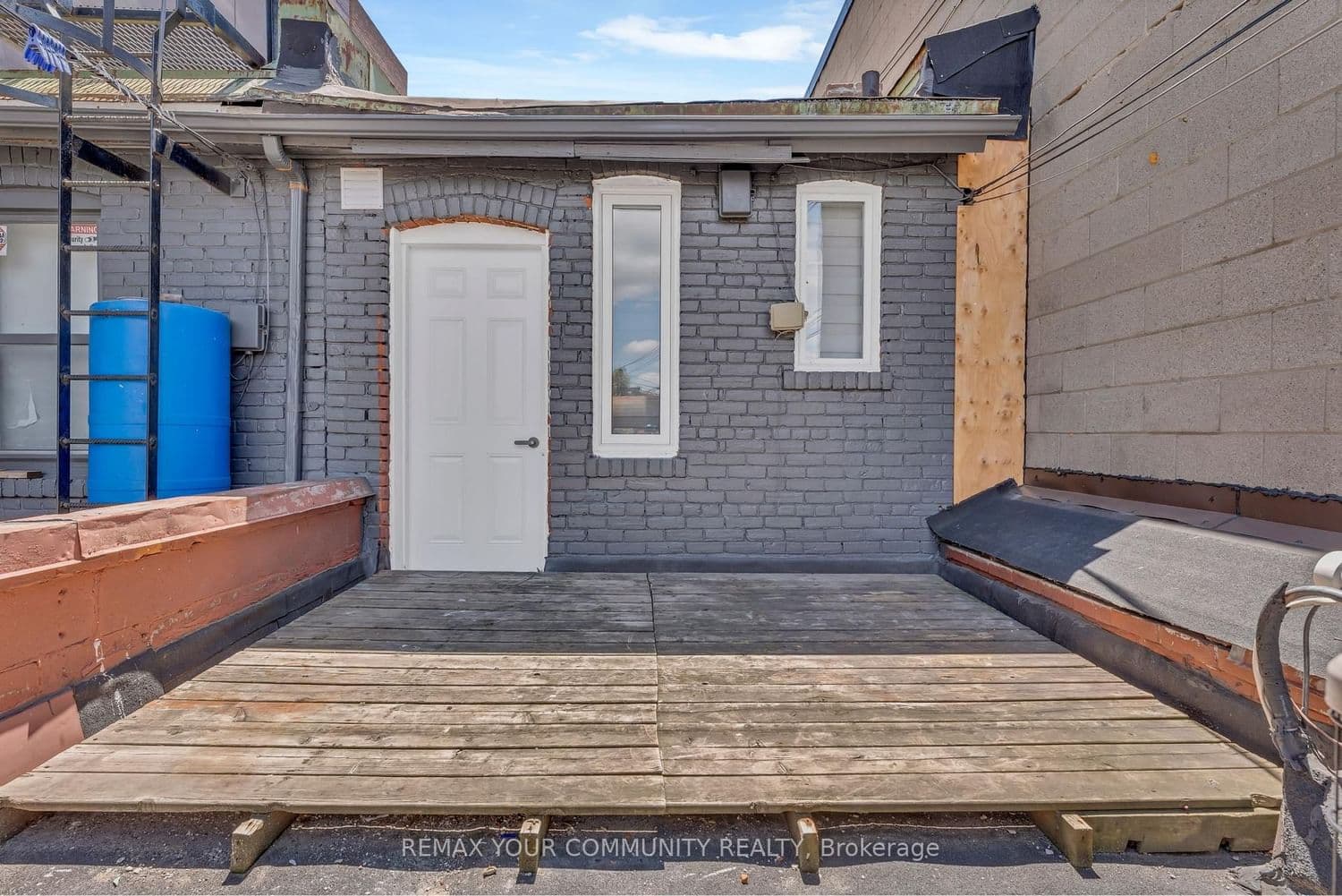 1822 St Clair Avenue W, Unit Upper Level thumbnail 18