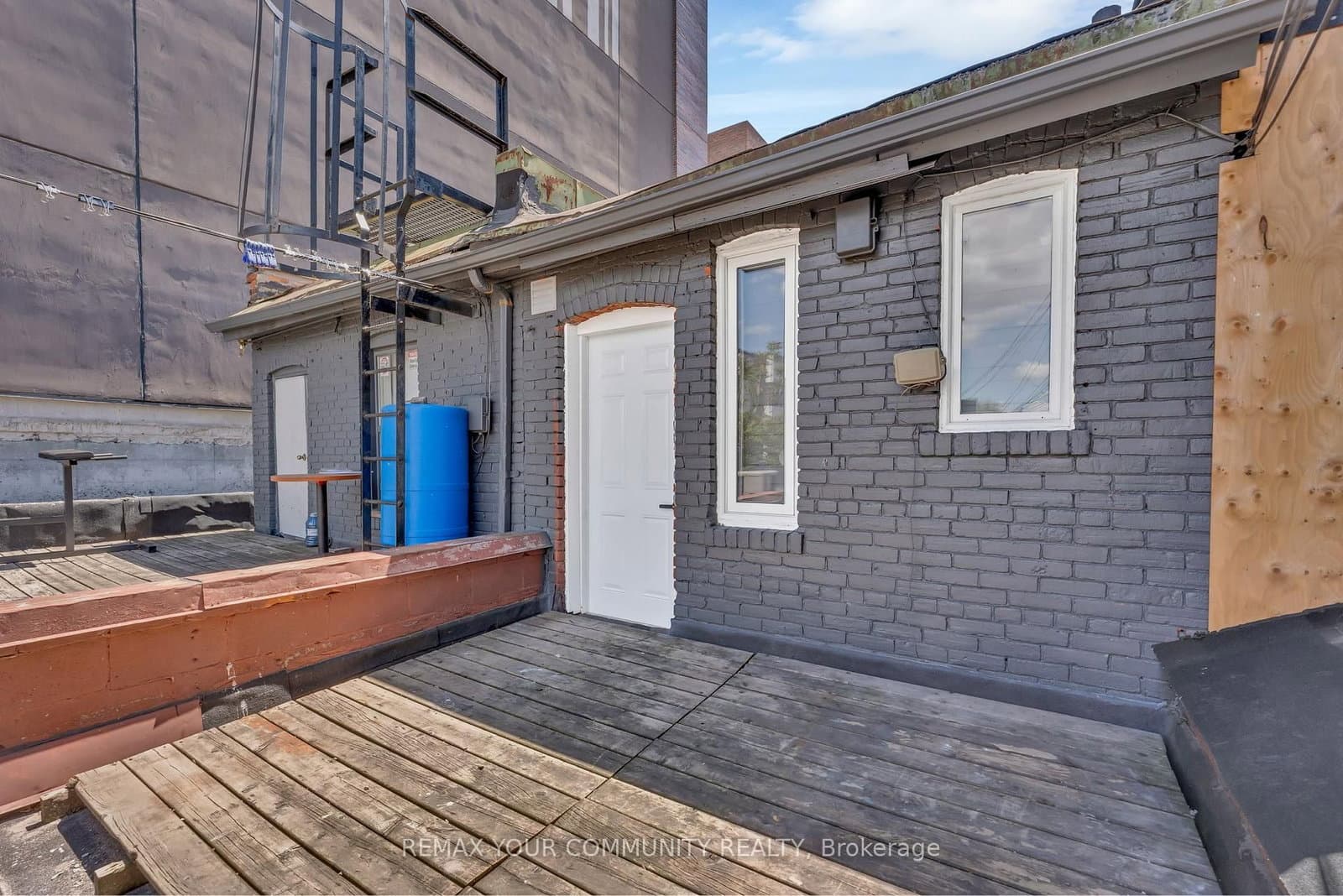1822 St Clair Avenue W, Unit Upper Level thumbnail 19