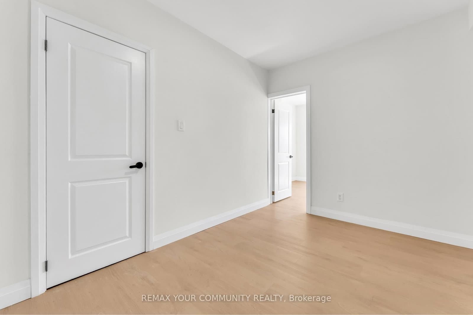 1822 St Clair Avenue W, Unit Upper Level thumbnail 3