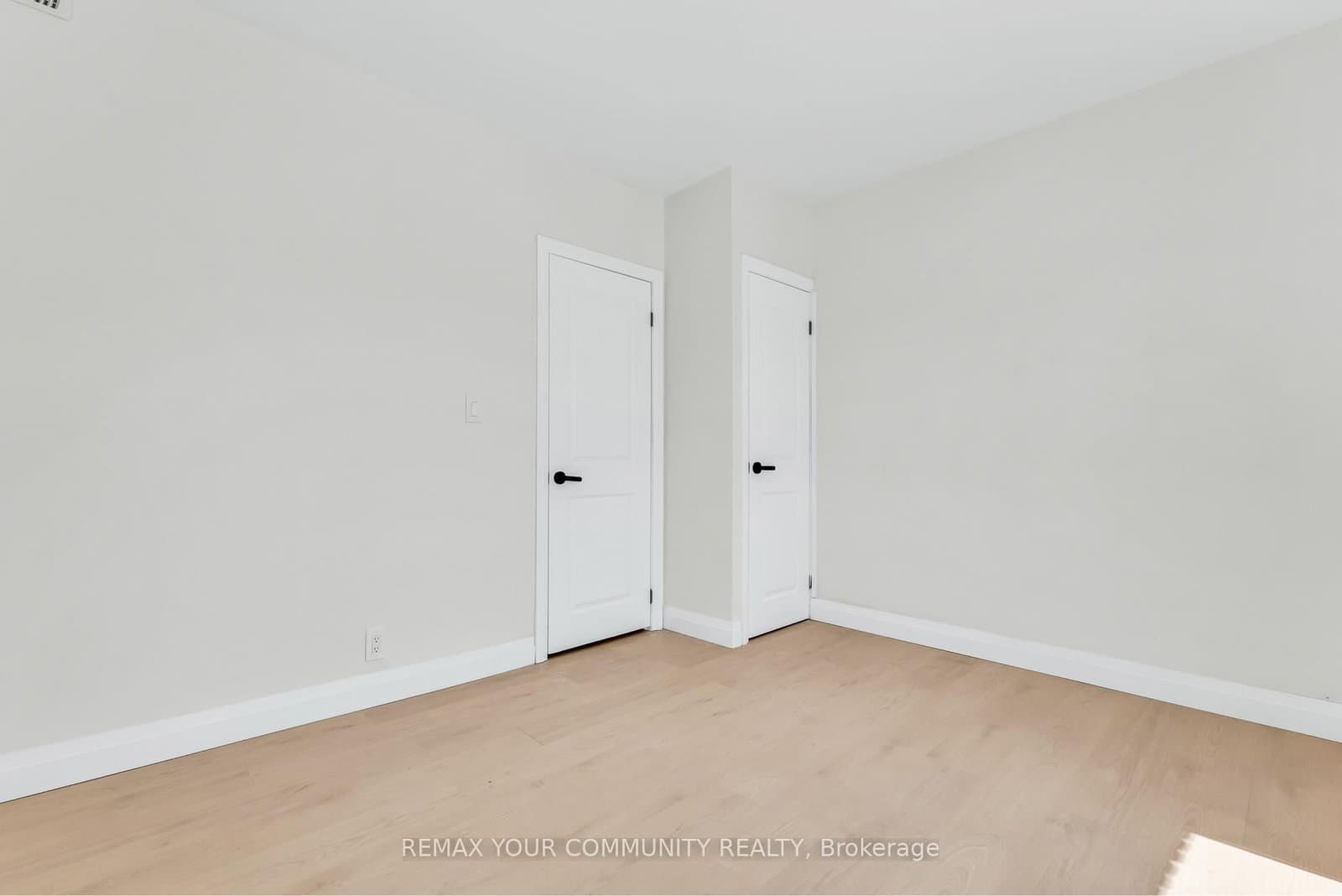 1822 St Clair Avenue W, Unit Upper Level thumbnail 9