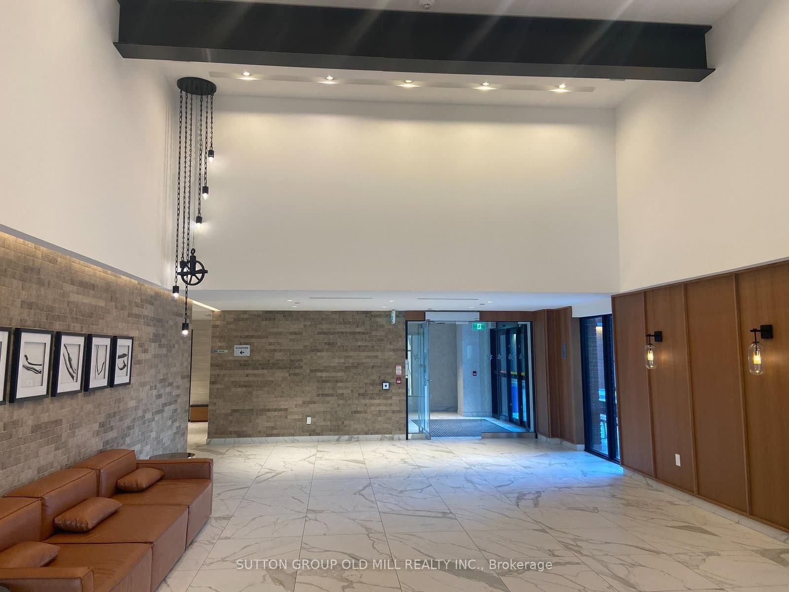 2300 St Clair Avenue W, Unit 417 thumbnail 3