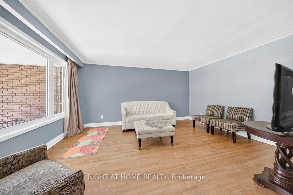 662 Montego Crescent thumbnail 8