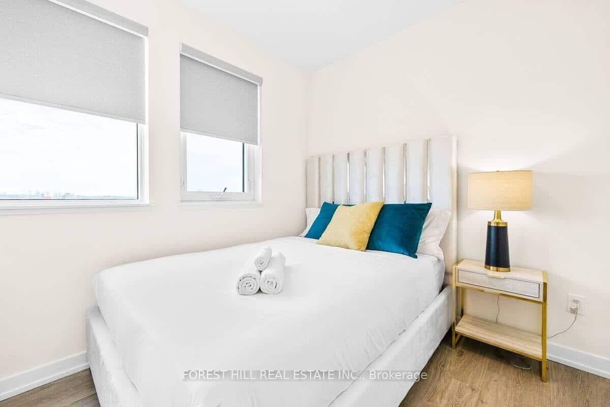 2300 ST CLAIR Avenue W, Unit 709 thumbnail 22