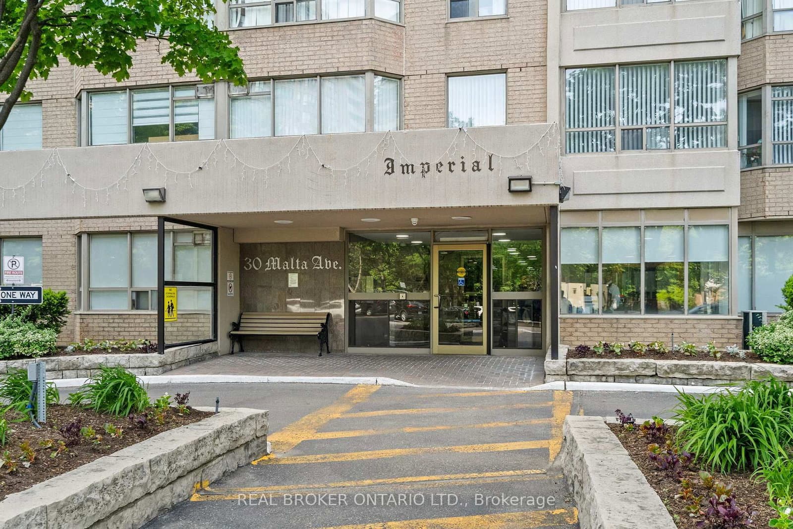 30 Malta Avenue, Unit 1603 thumbnail 2