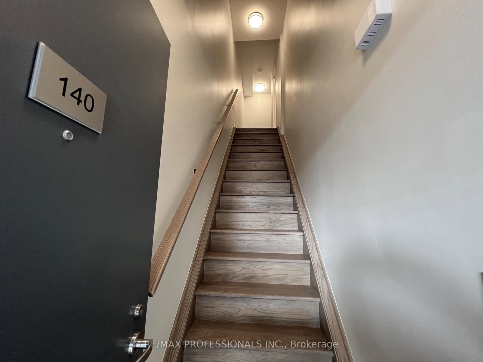 62 Dixfield Drive, Unit 140 thumbnail 3