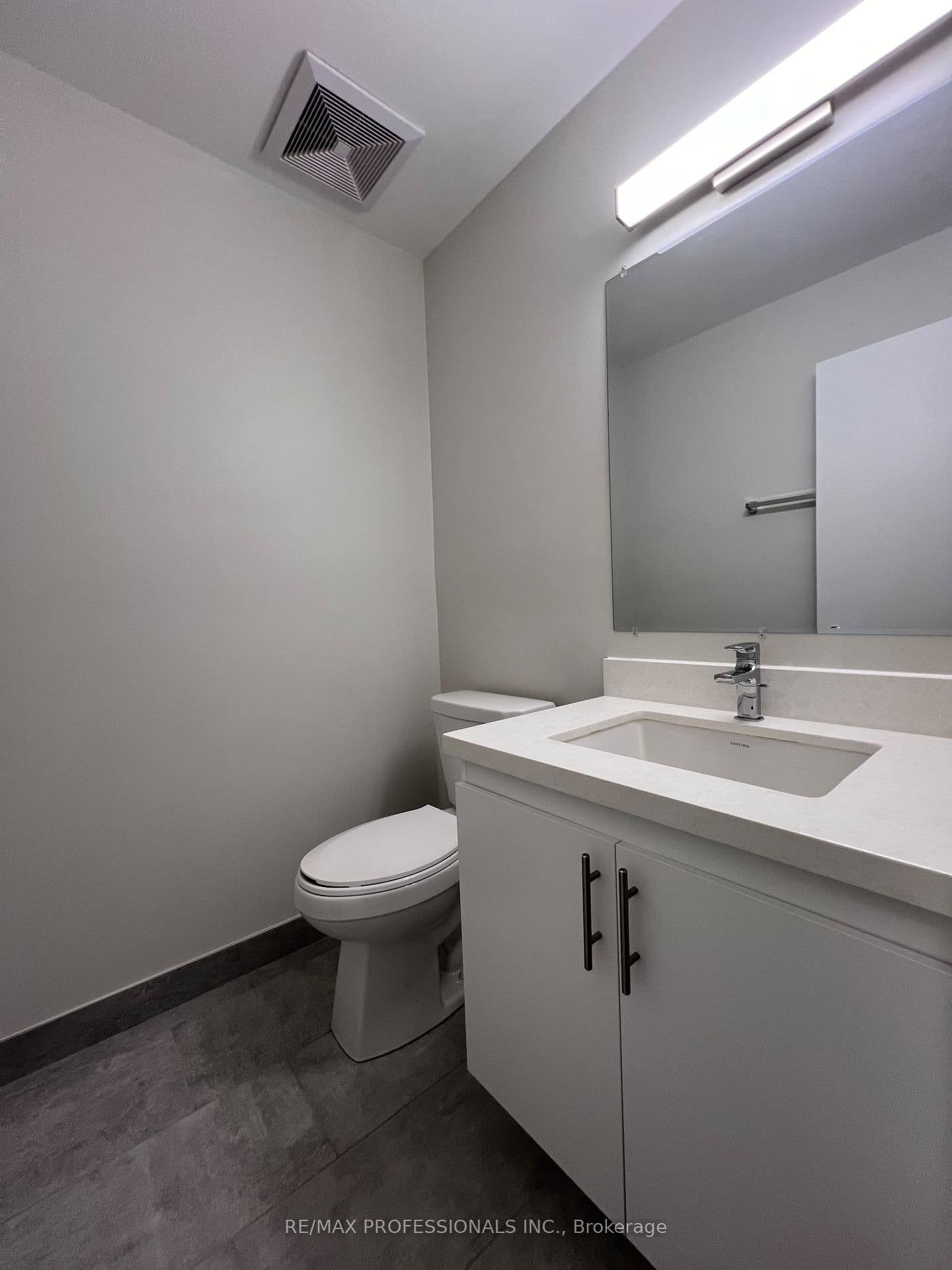 62 Dixfield Drive, Unit 140 thumbnail 6