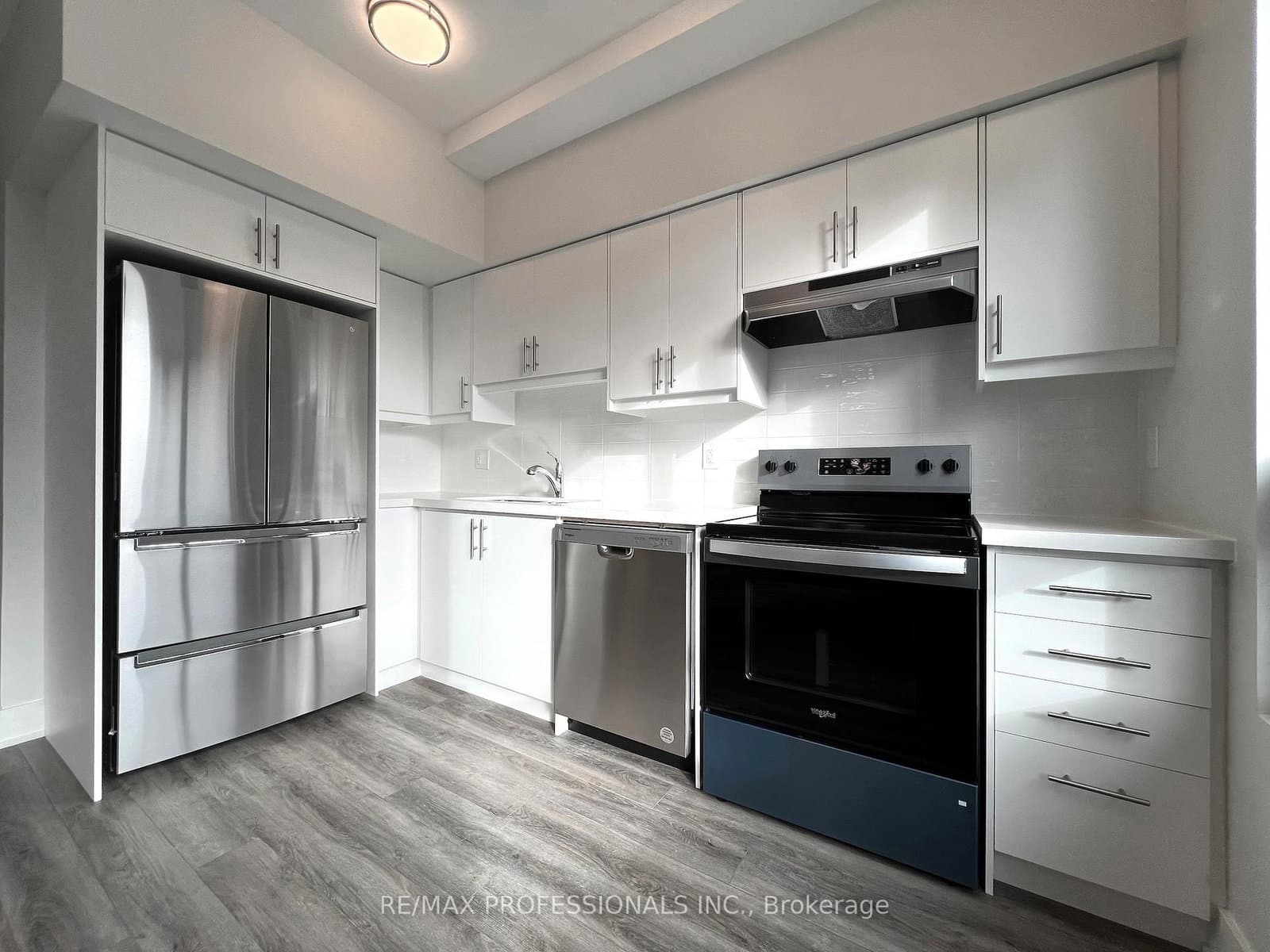 62 Dixfield Drive, Unit 102 thumbnail 10