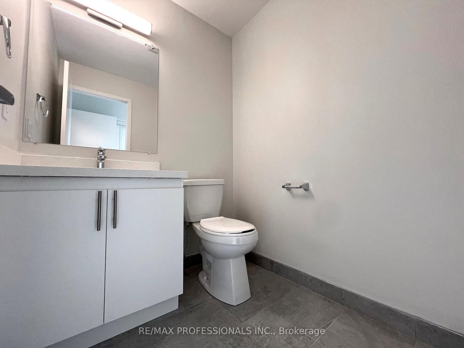 62 Dixfield Drive, Unit 102 thumbnail 12