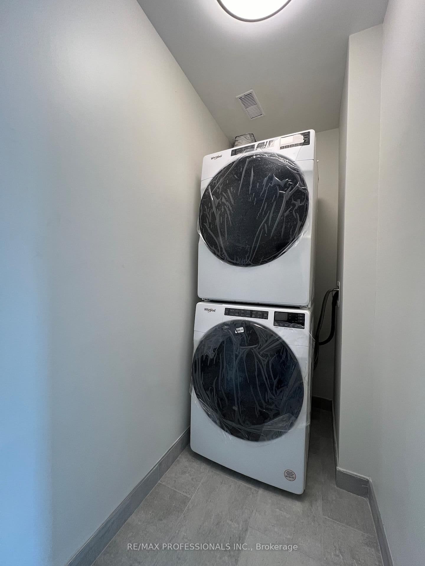 62 Dixfield Drive, Unit 102 thumbnail 13