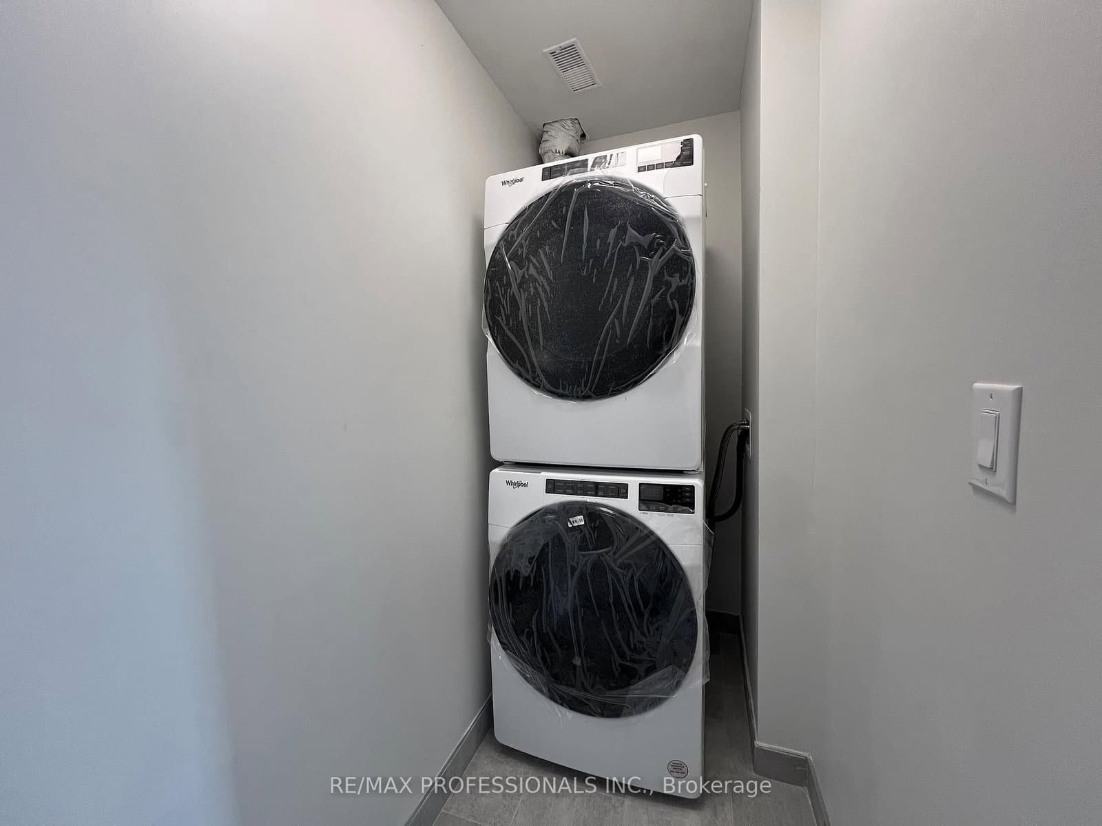 62 Dixfield Drive, Unit 102 thumbnail 14