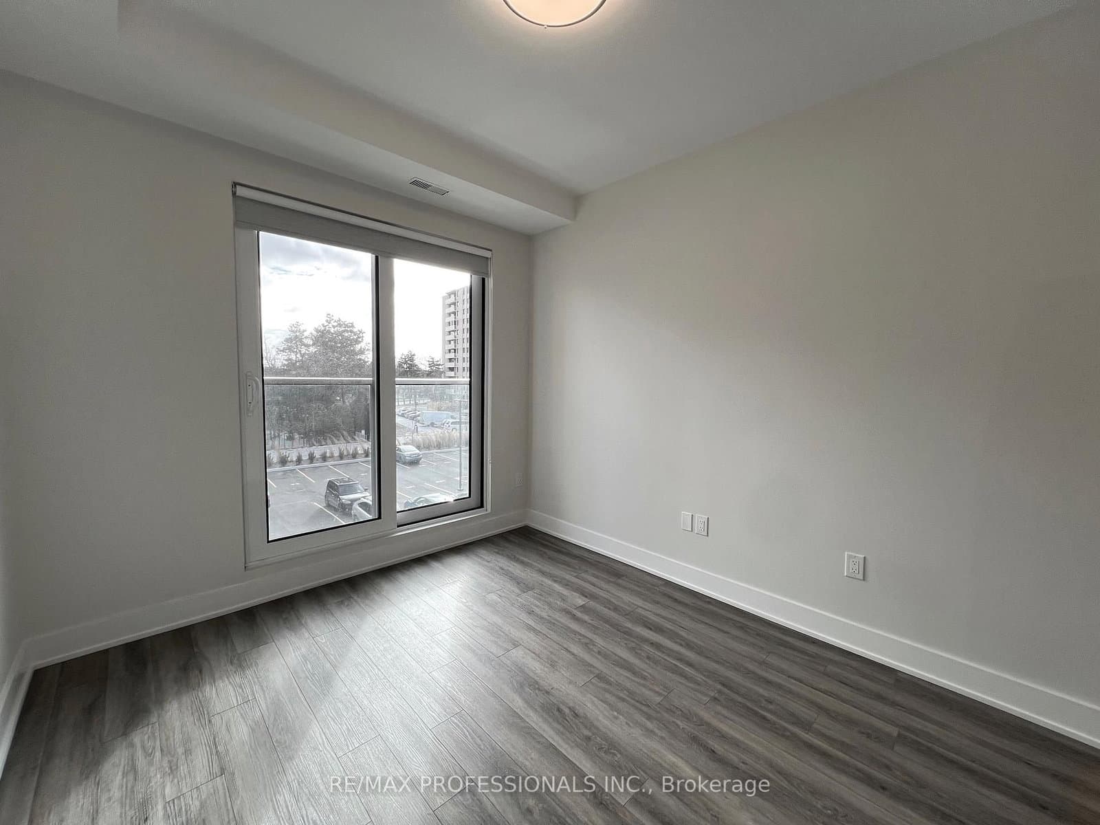 62 Dixfield Drive, Unit 102 thumbnail 25