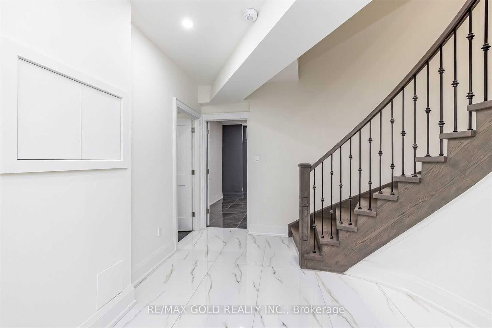 135 Mill Street S thumbnail 35