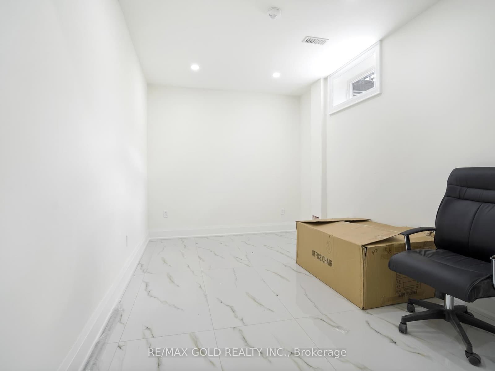 135 Mill Street S thumbnail 41