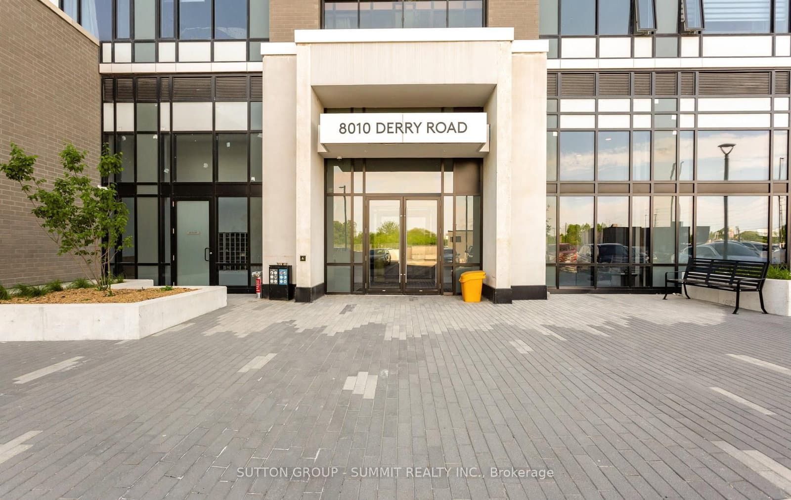 8010 Derry Road, Unit 504 thumbnail 2