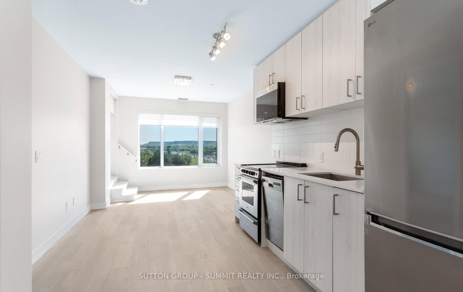 8010 Derry Road, Unit 504 thumbnail 5