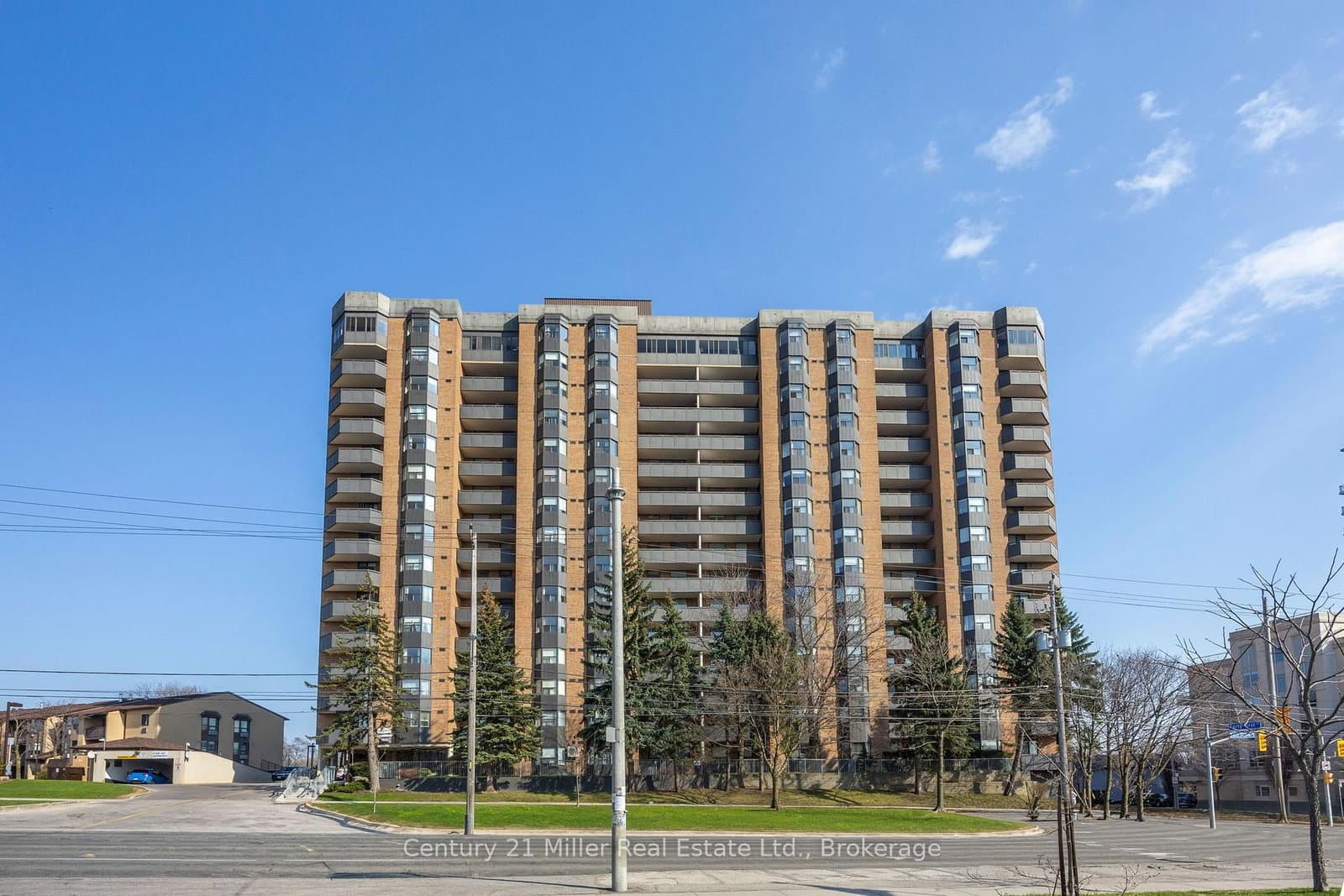 3845 Lake Shore Boulevard W, Unit 411 thumbnail 2