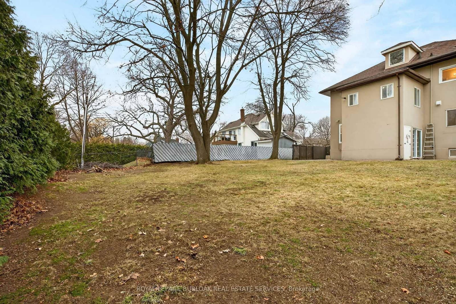 1012 North Shore Boulevard E thumbnail 40