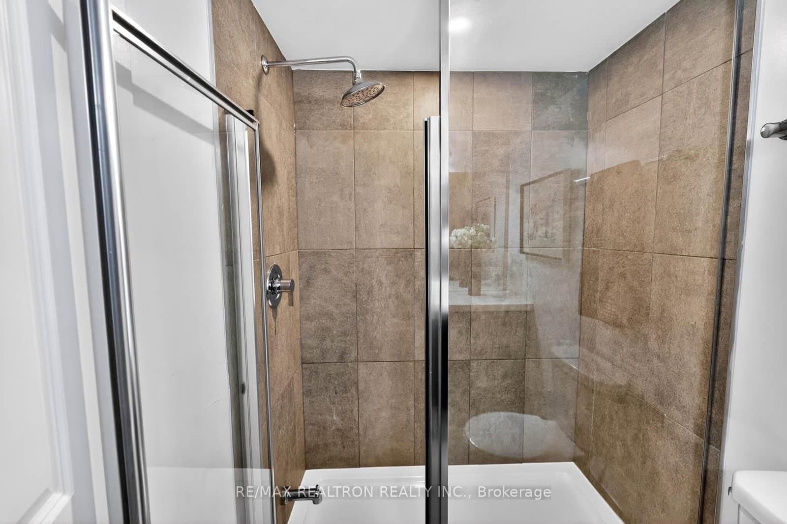 110 Stanley Greene Boulevard, Unit 3 thumbnail 43