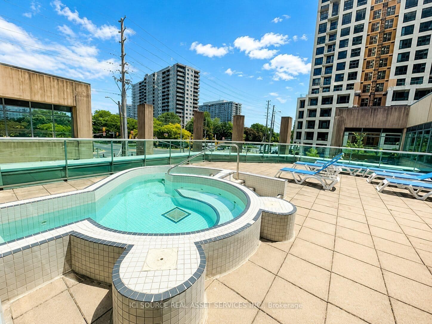 33 Elm Drive W, Unit 607 thumbnail 14