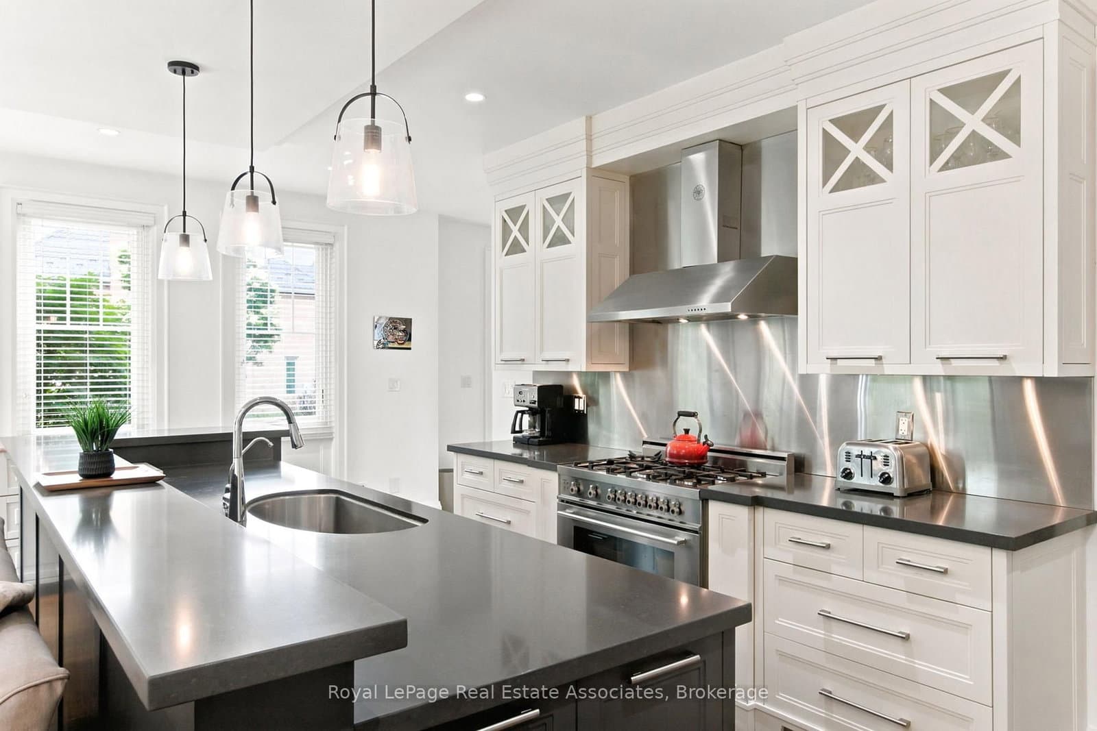 32 Jopling Avenue N thumbnail 13