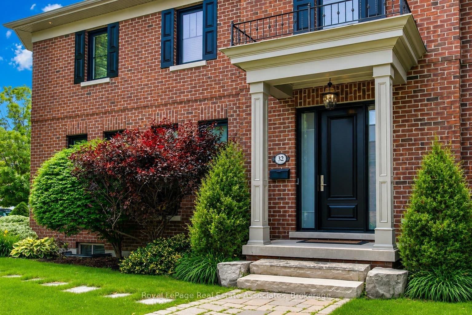 32 Jopling Avenue N thumbnail 2