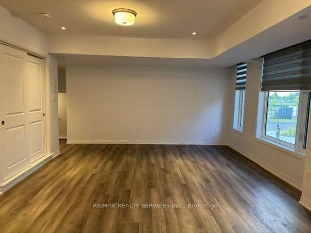 15 Fieldridge Crescent, Unit 1 thumbnail 4