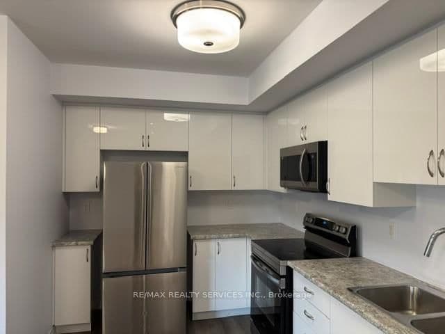 15 Fieldridge Crescent, Unit 1 thumbnail 7