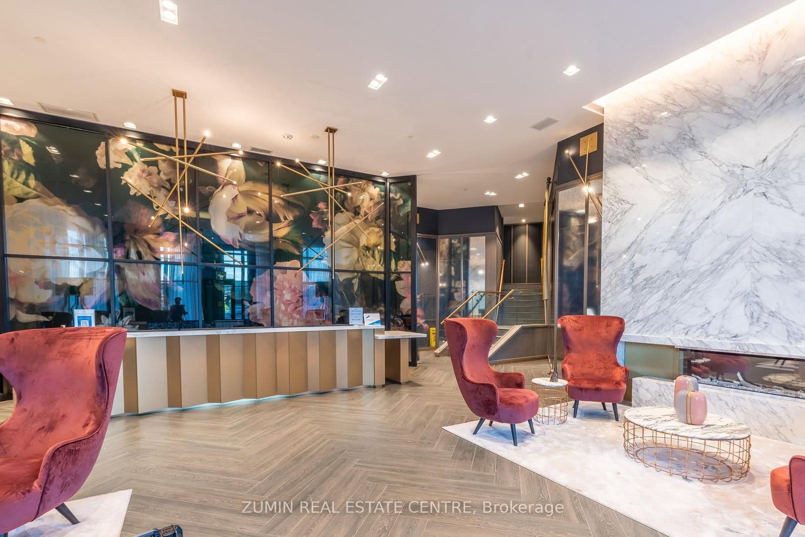 405 Dundas Street W, Unit 526 thumbnail 36