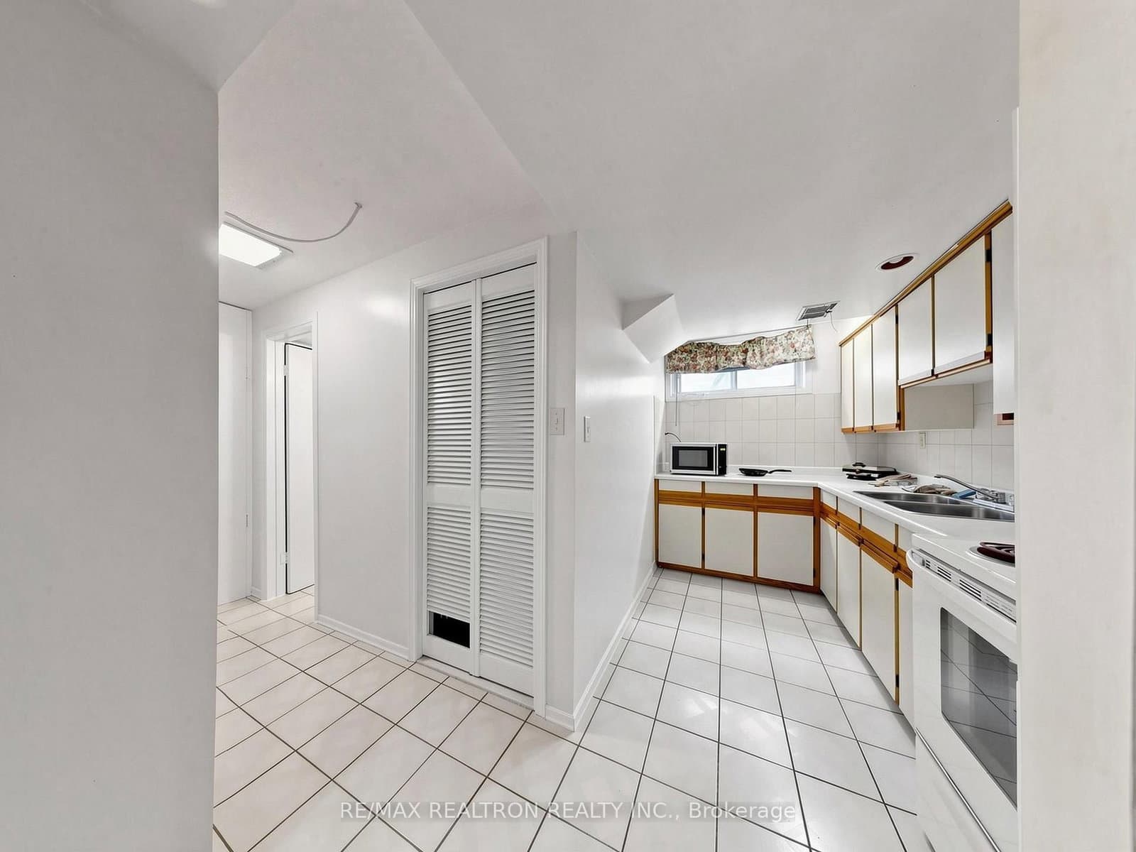 9 Clevedon Street E thumbnail 25