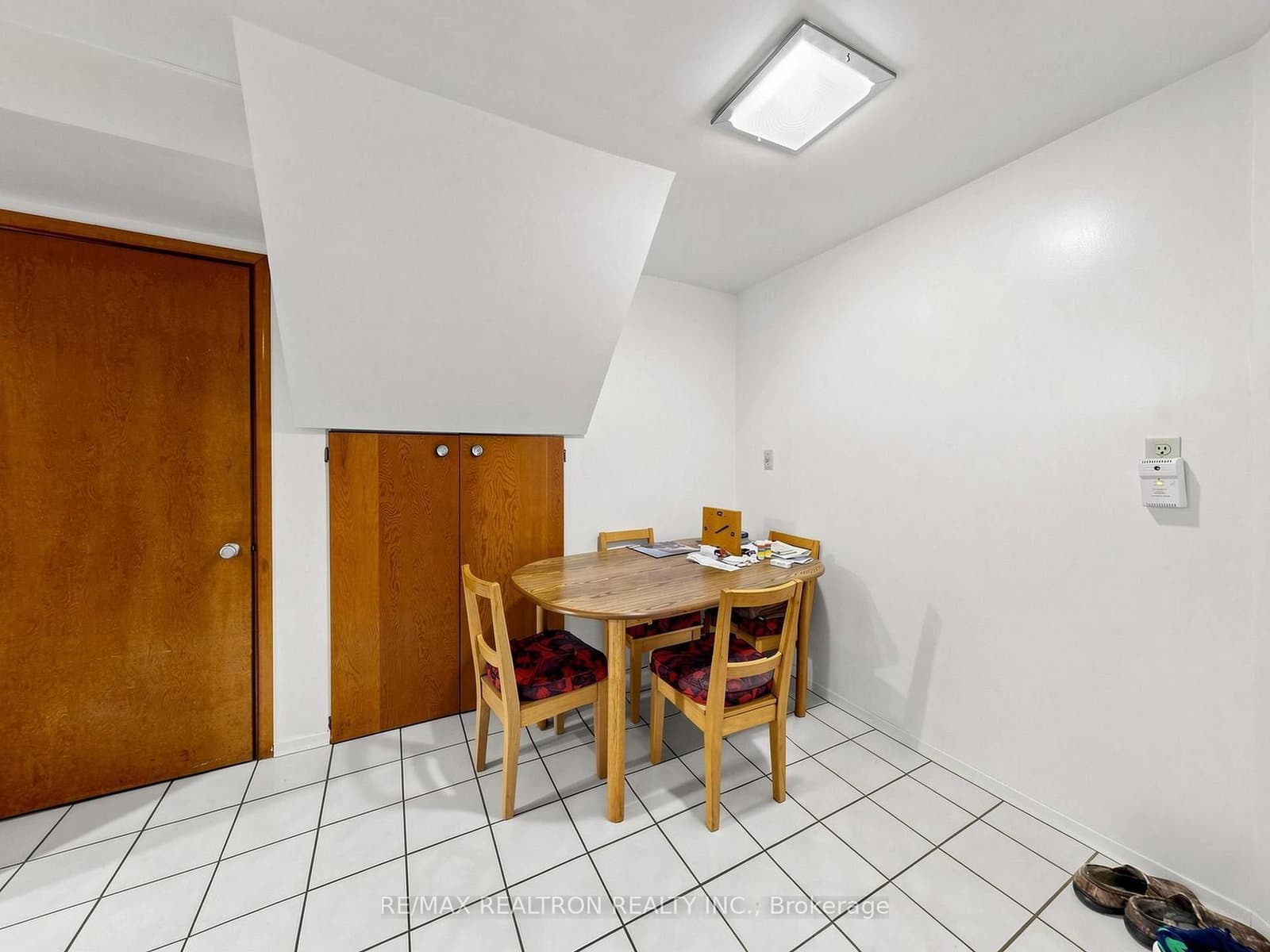 9 Clevedon Street E thumbnail 27