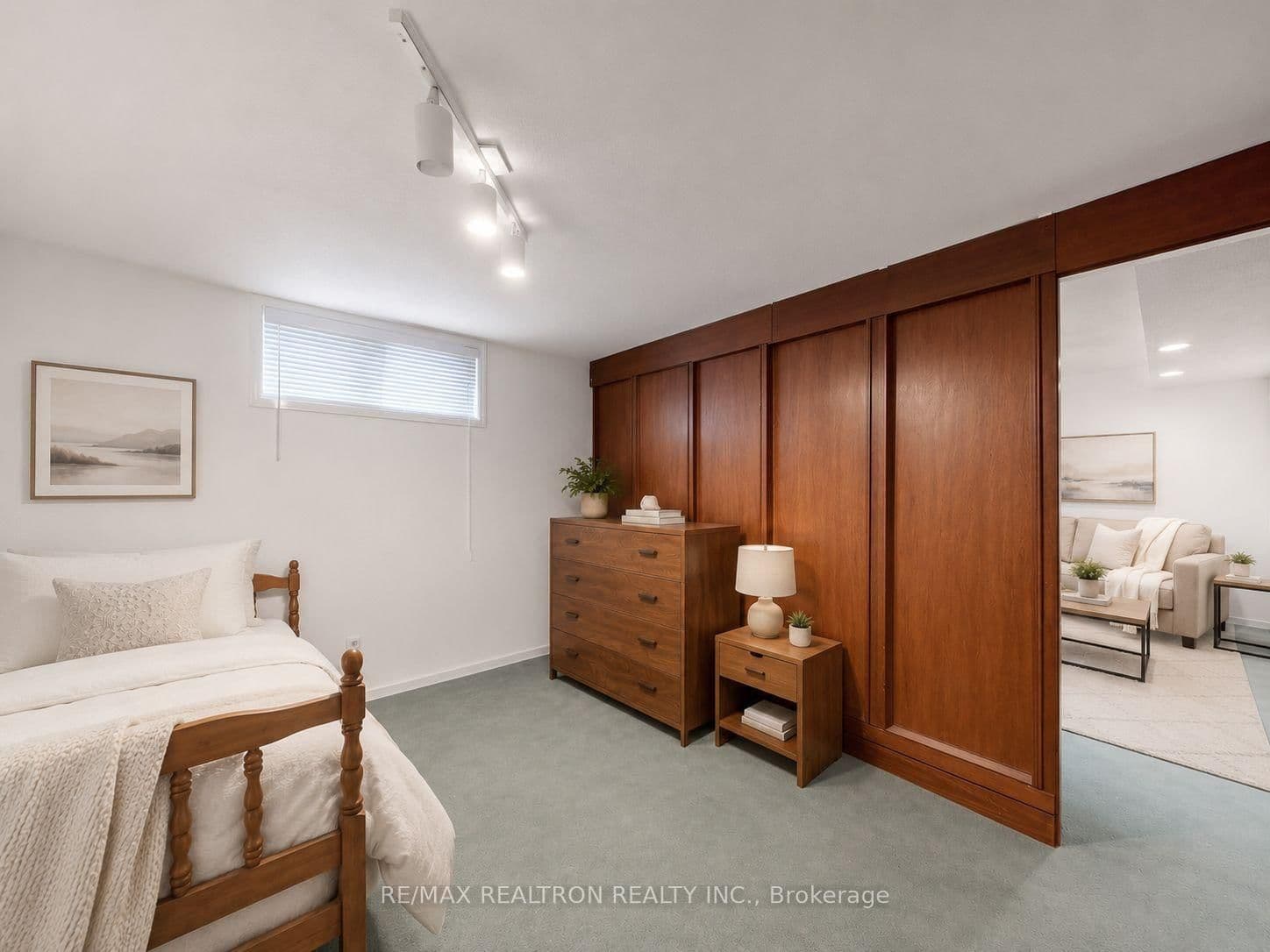 9 Clevedon Street E thumbnail 30
