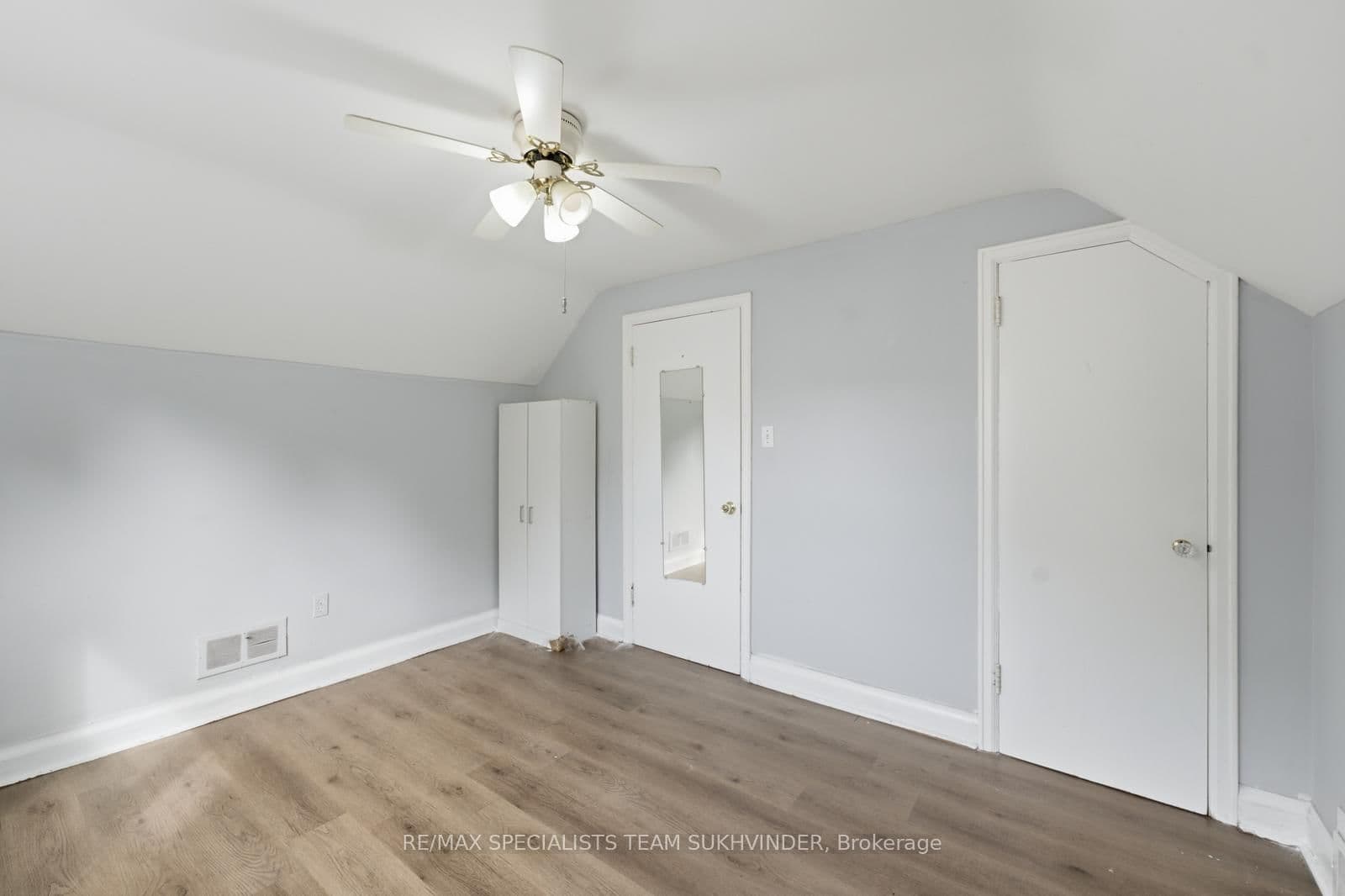 156 Mill Street S thumbnail 26