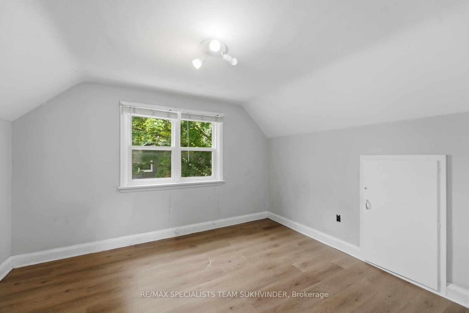 156 Mill Street S thumbnail 27
