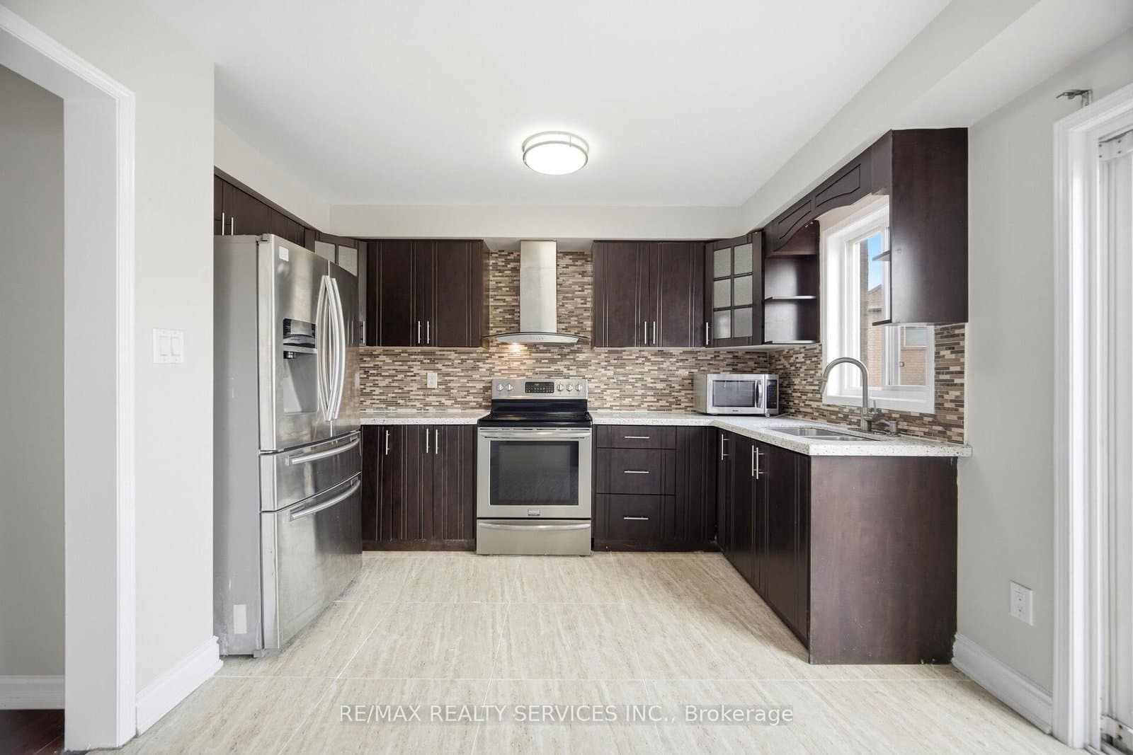 249 Sunny Meadow Boulevard thumbnail 15