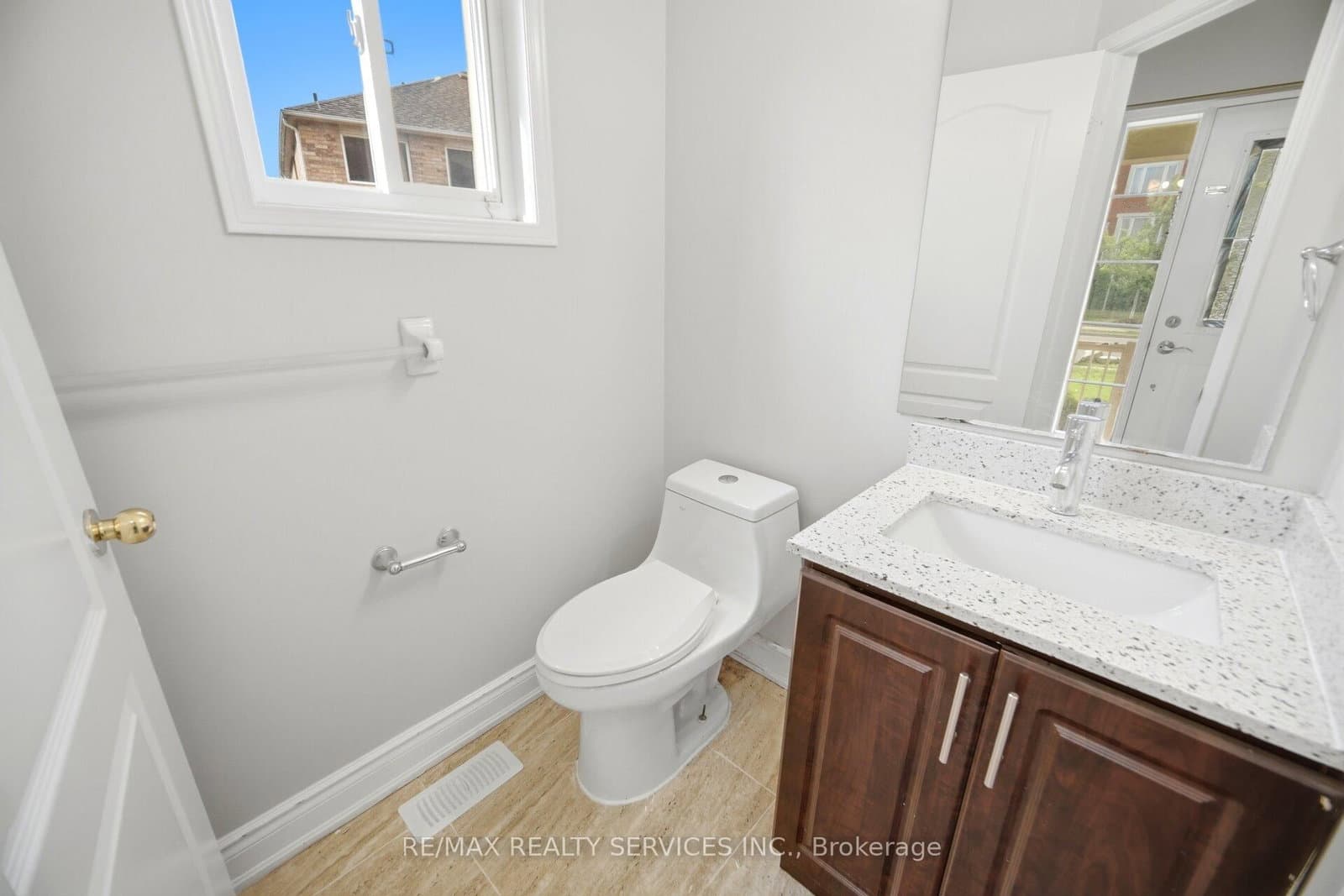 249 Sunny Meadow Boulevard thumbnail 19