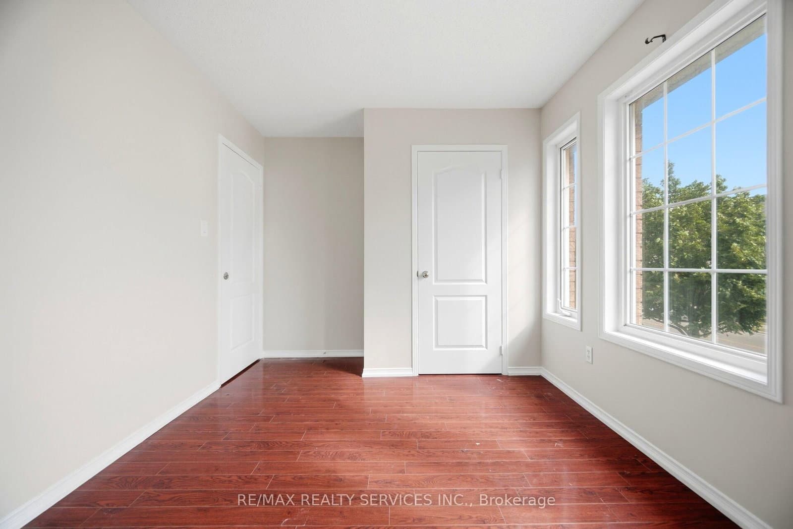 249 Sunny Meadow Boulevard thumbnail 22