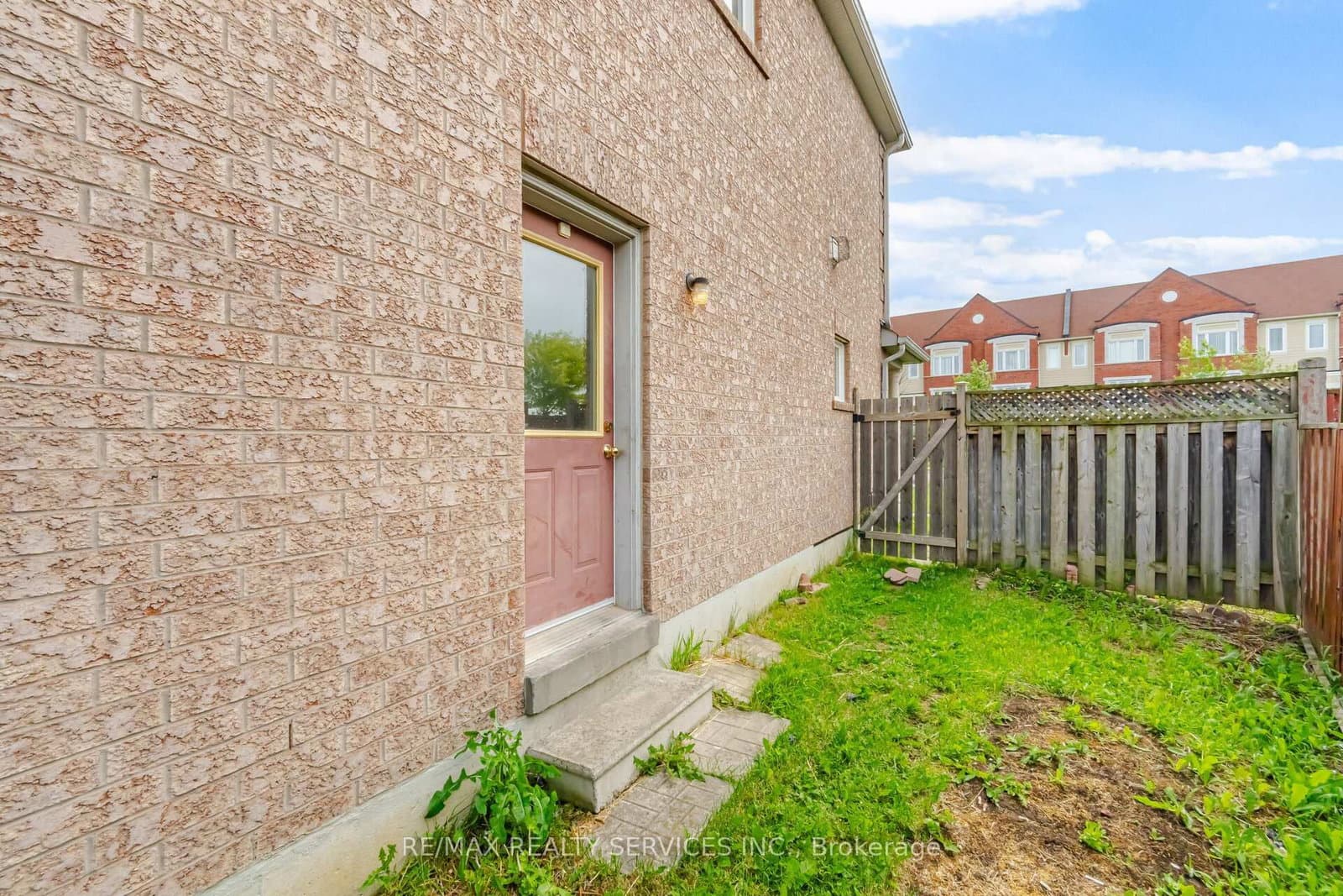 249 Sunny Meadow Boulevard thumbnail 34