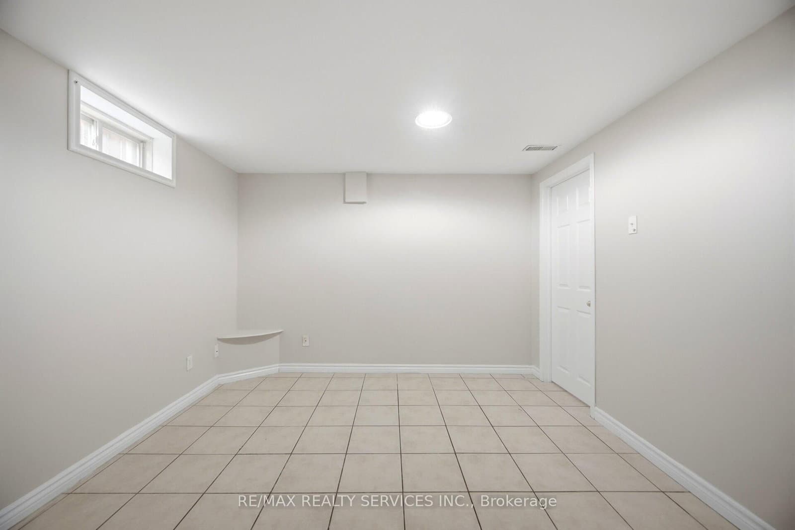 249 Sunny Meadow Boulevard thumbnail 38