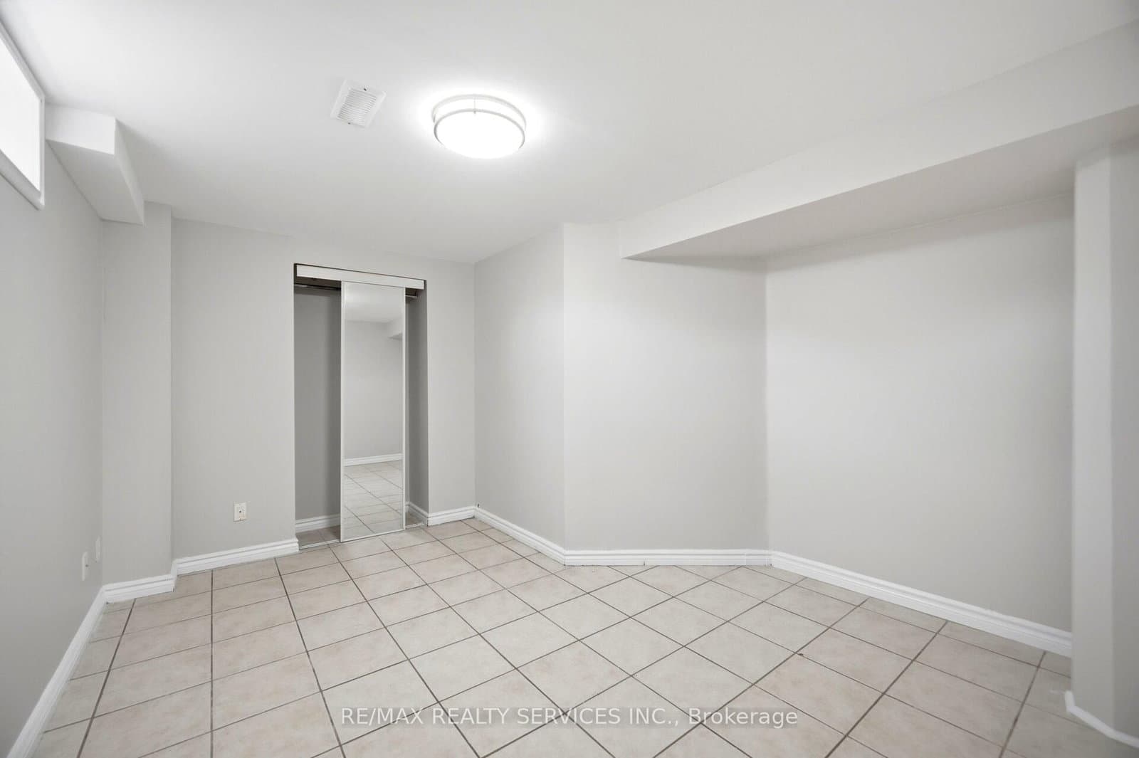 249 Sunny Meadow Boulevard thumbnail 41