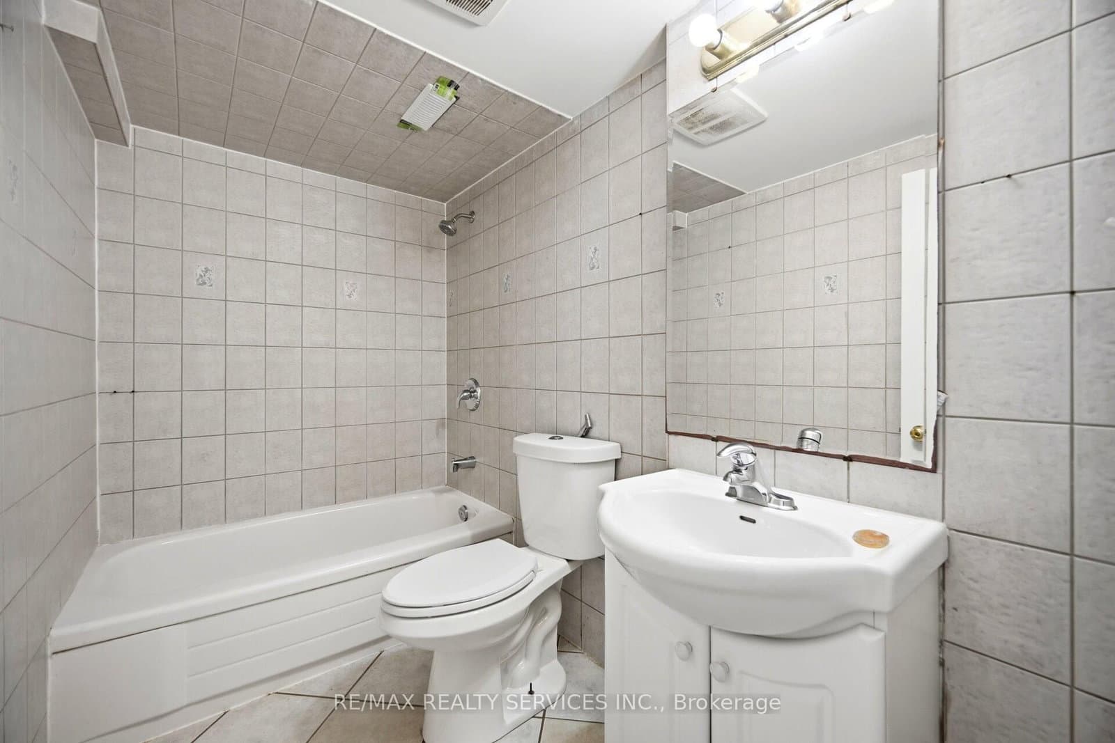 249 Sunny Meadow Boulevard thumbnail 43
